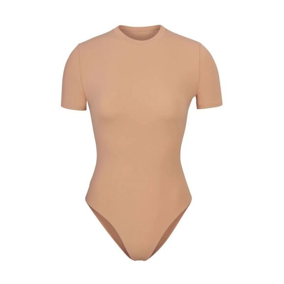 SKIMS Fits everybody T-shirt bodysuit Medium NWT $64 - Picture 1 of 6